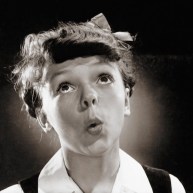 whistling-girl-580-3195